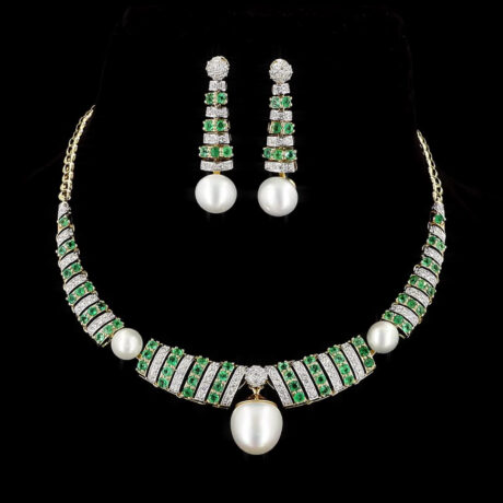 Emerald & South Sea Pearl Suite