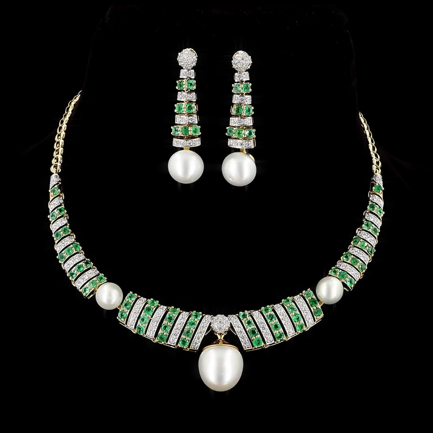 Emerald & South Sea Pearl Suite