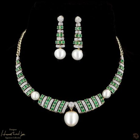 Emerald & South Sea Pearl Suite