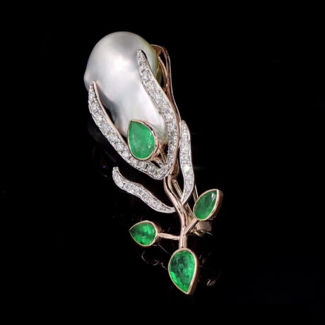 Keshi Pearl & Emerald Brooch