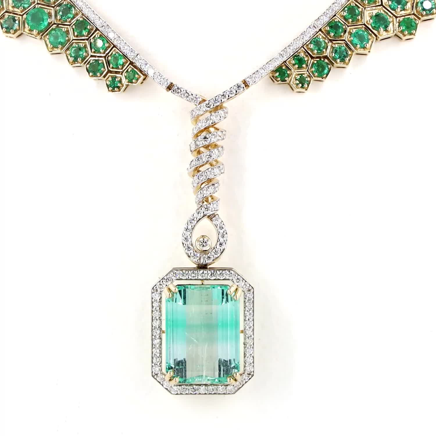 The Emerald Legacy Necklace Set - Image 2