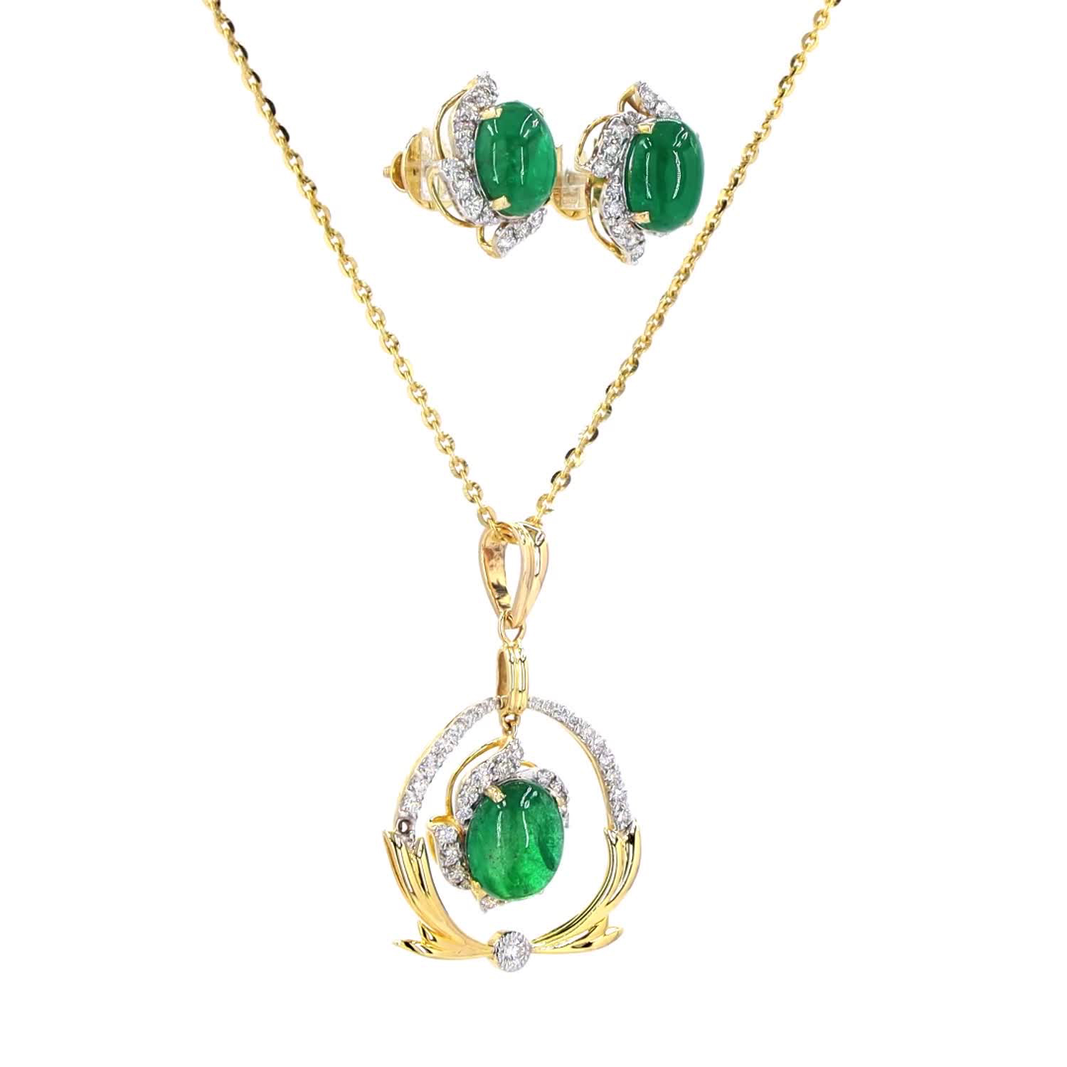Delicate Pendant Set With Cabochon Emerald - Image 3