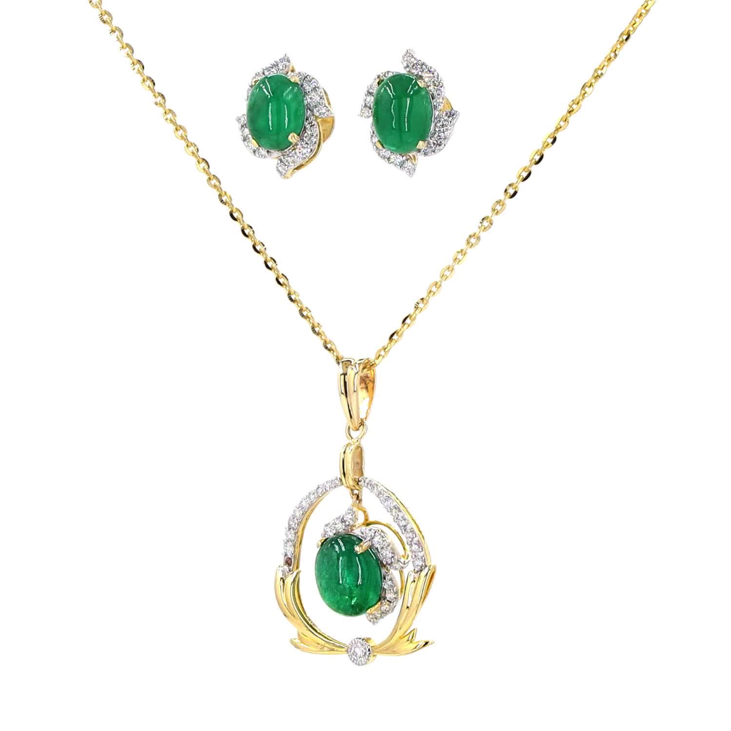 Delicate Pendant Set With Cabochon Emerald - Image 4